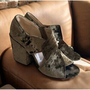 CABI Olive Brown Crushed Velvet Heels Size US 7